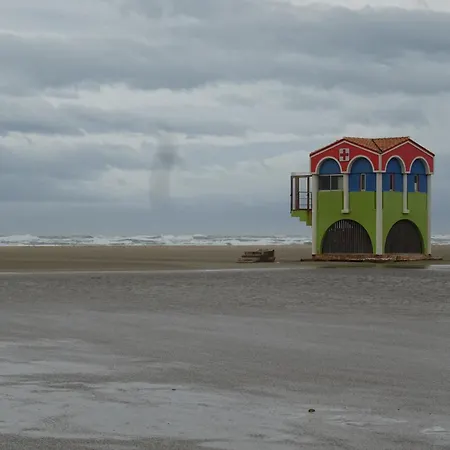 Maison Pres Des Plages Casa de Férias *