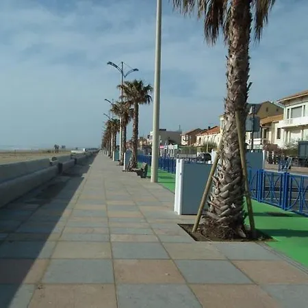Maison Pres Des Plages Holiday home *